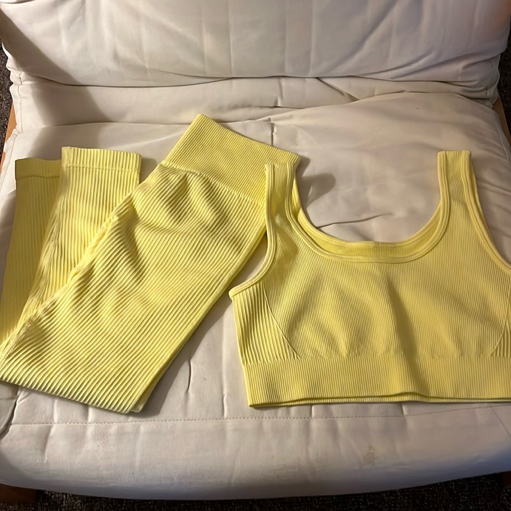 Yellow Workout set
